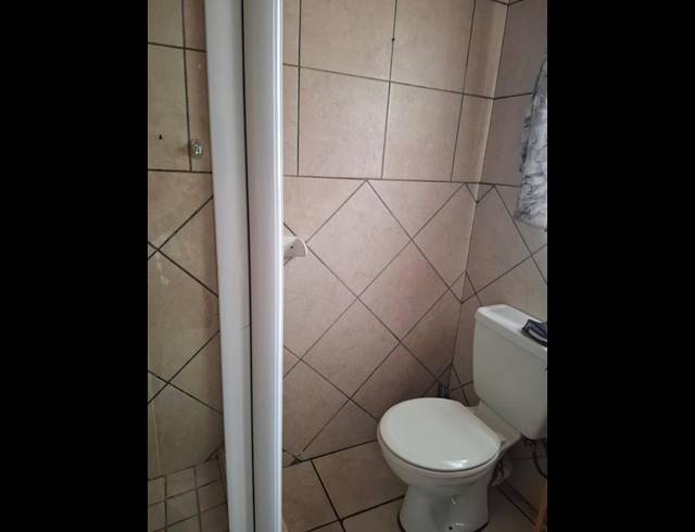 2 BEDROOM TOWNHOUSE FOR SALE IN HALFWAY HOUSE